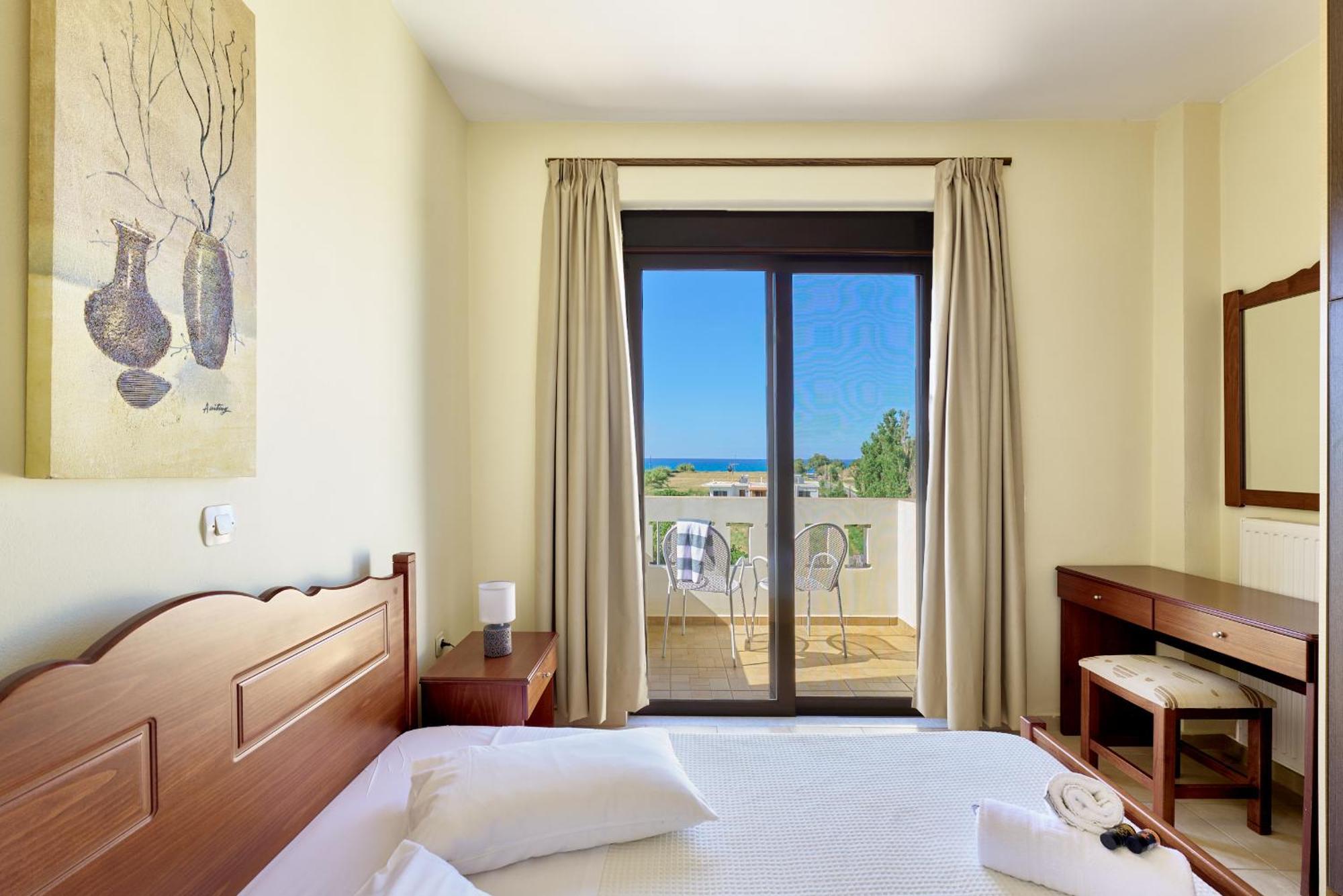 Villa Gereoudis Seaview Apartments-Pool & Bar Колимвари Екстериор снимка