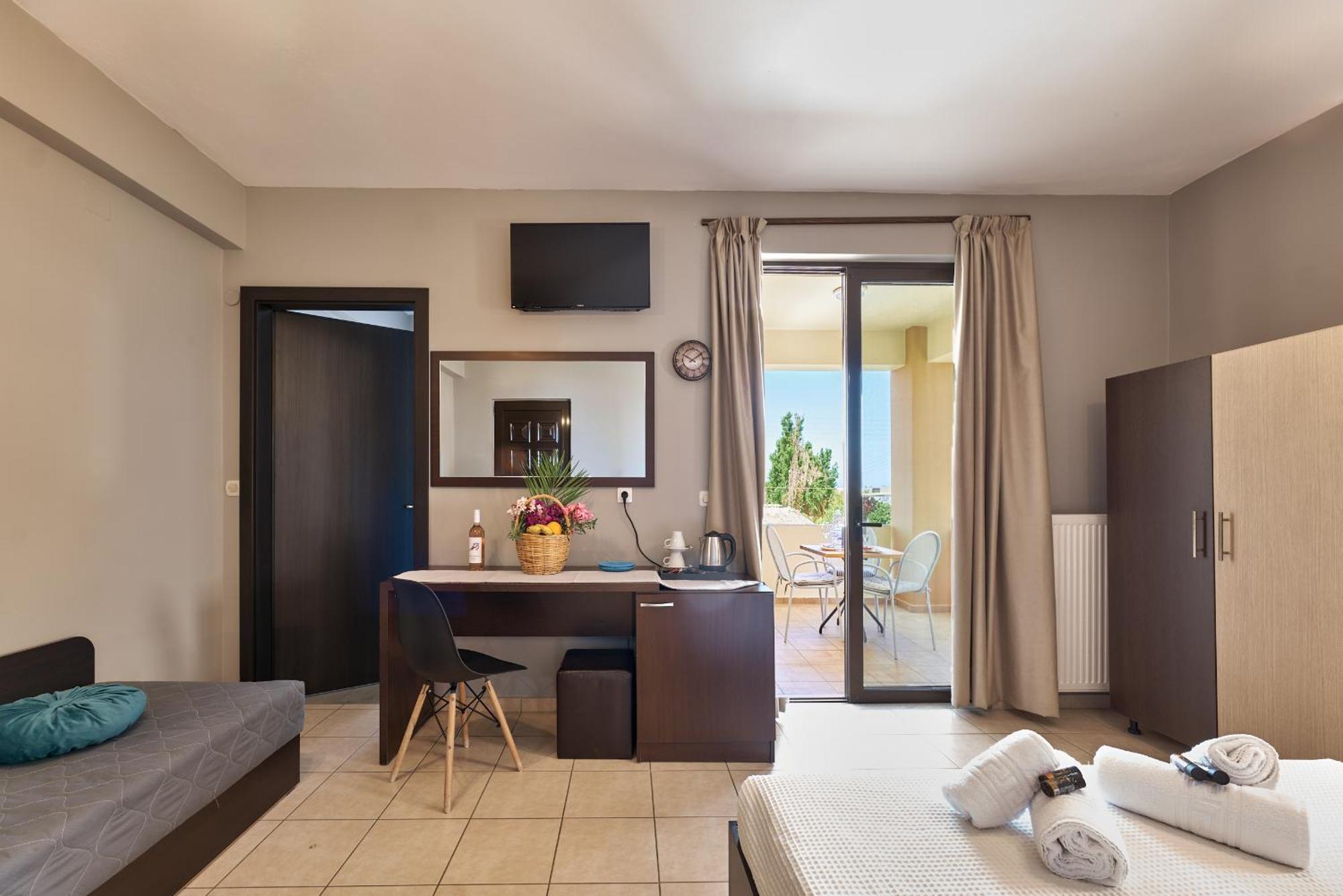 Villa Gereoudis Seaview Apartments-Pool & Bar Колимвари Екстериор снимка
