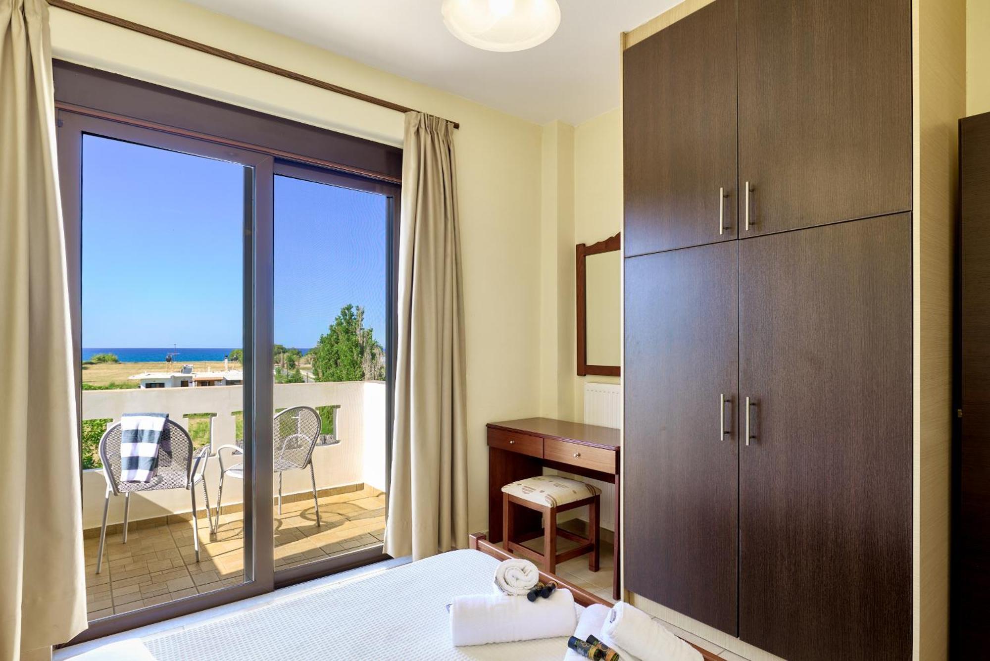 Villa Gereoudis Seaview Apartments-Pool & Bar Колимвари Екстериор снимка