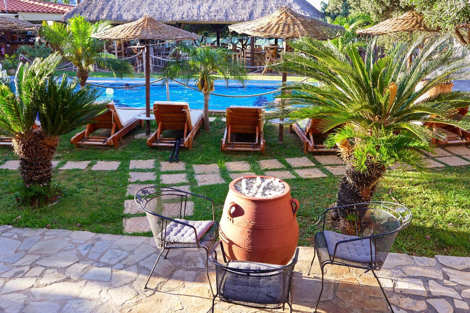 Villa Gereoudis Seaview Apartments-Pool & Bar Колимвари Екстериор снимка