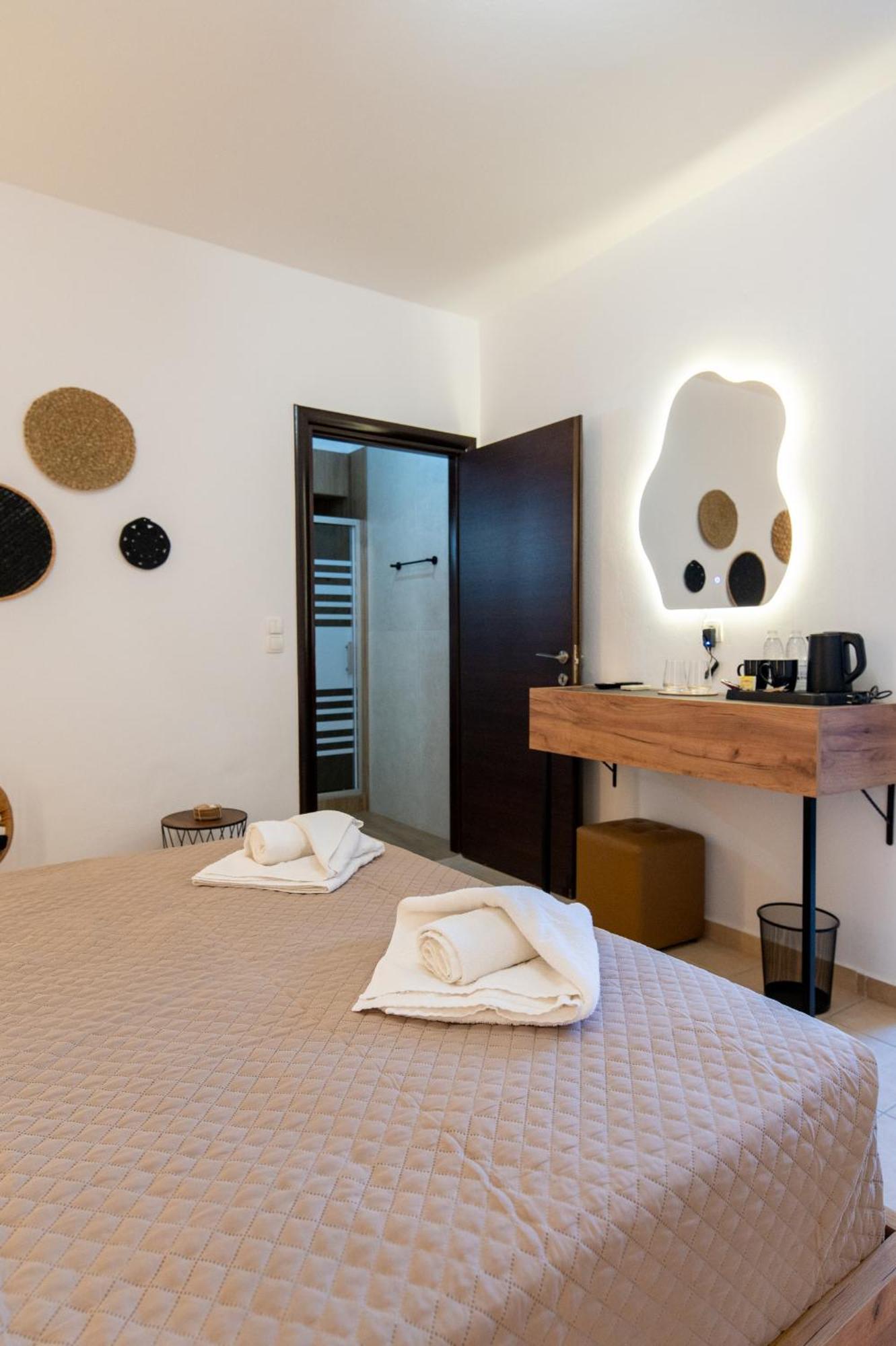 Villa Gereoudis Seaview Apartments-Pool & Bar Колимвари Екстериор снимка