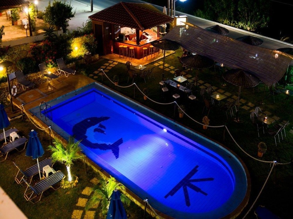 Villa Gereoudis Seaview Apartments-Pool & Bar Колимвари Екстериор снимка