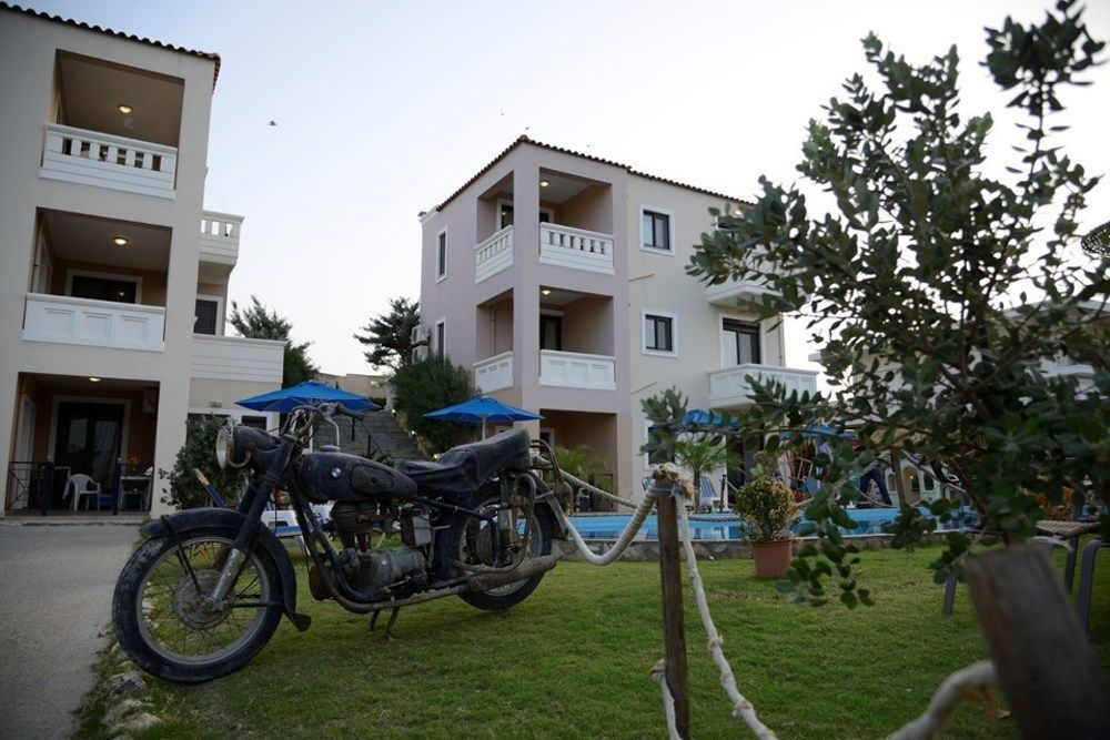 Villa Gereoudis Seaview Apartments-Pool & Bar Колимвари Екстериор снимка